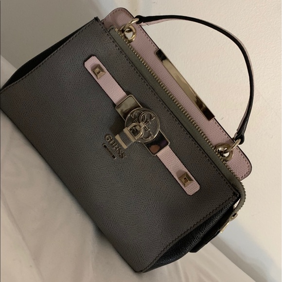 Guess Vintage Bag - Picture 3 of 11